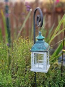 Lauko žibintas su stovu